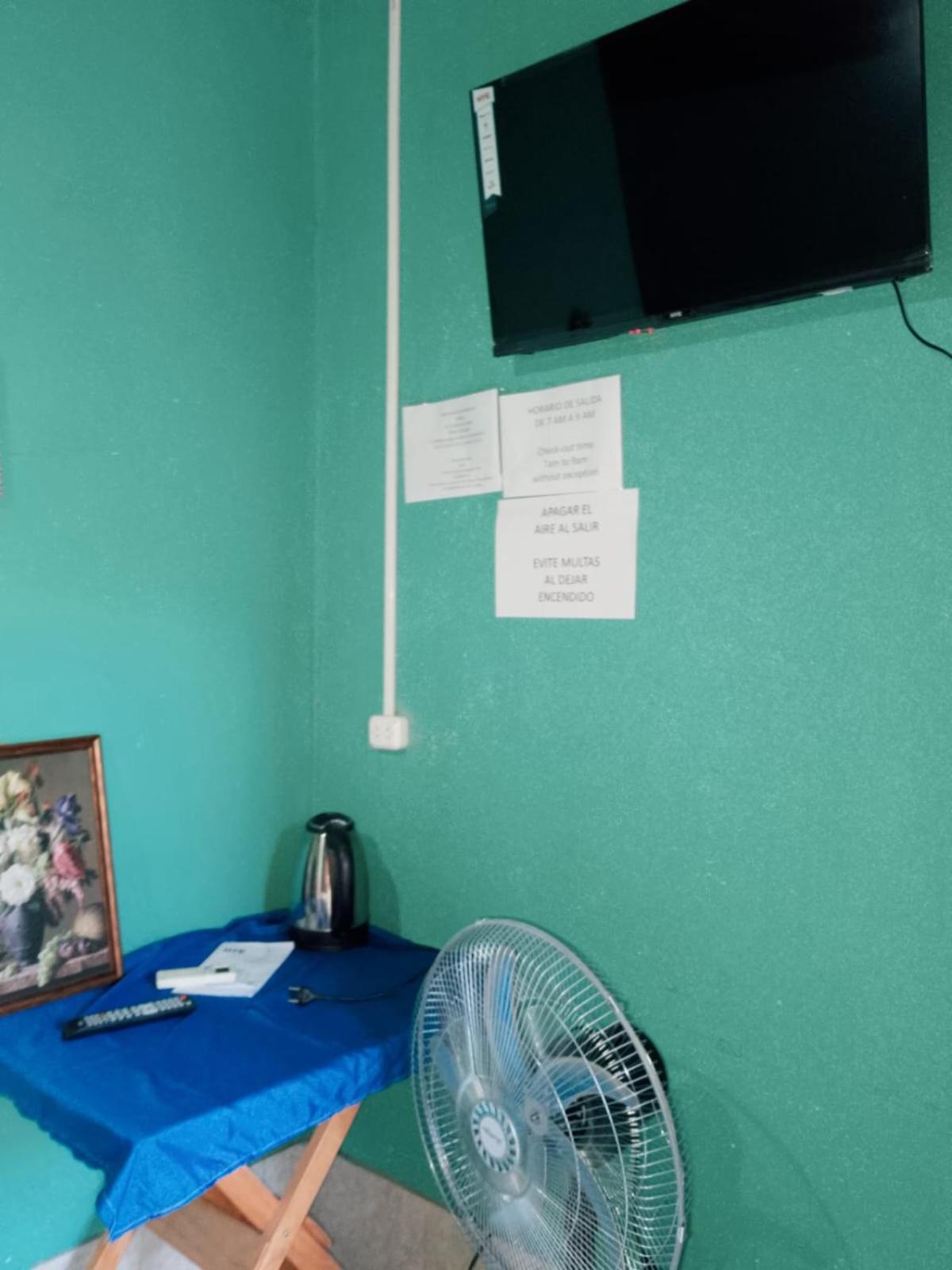 Hostel Loli Пуерто Игуасу Екстериор снимка