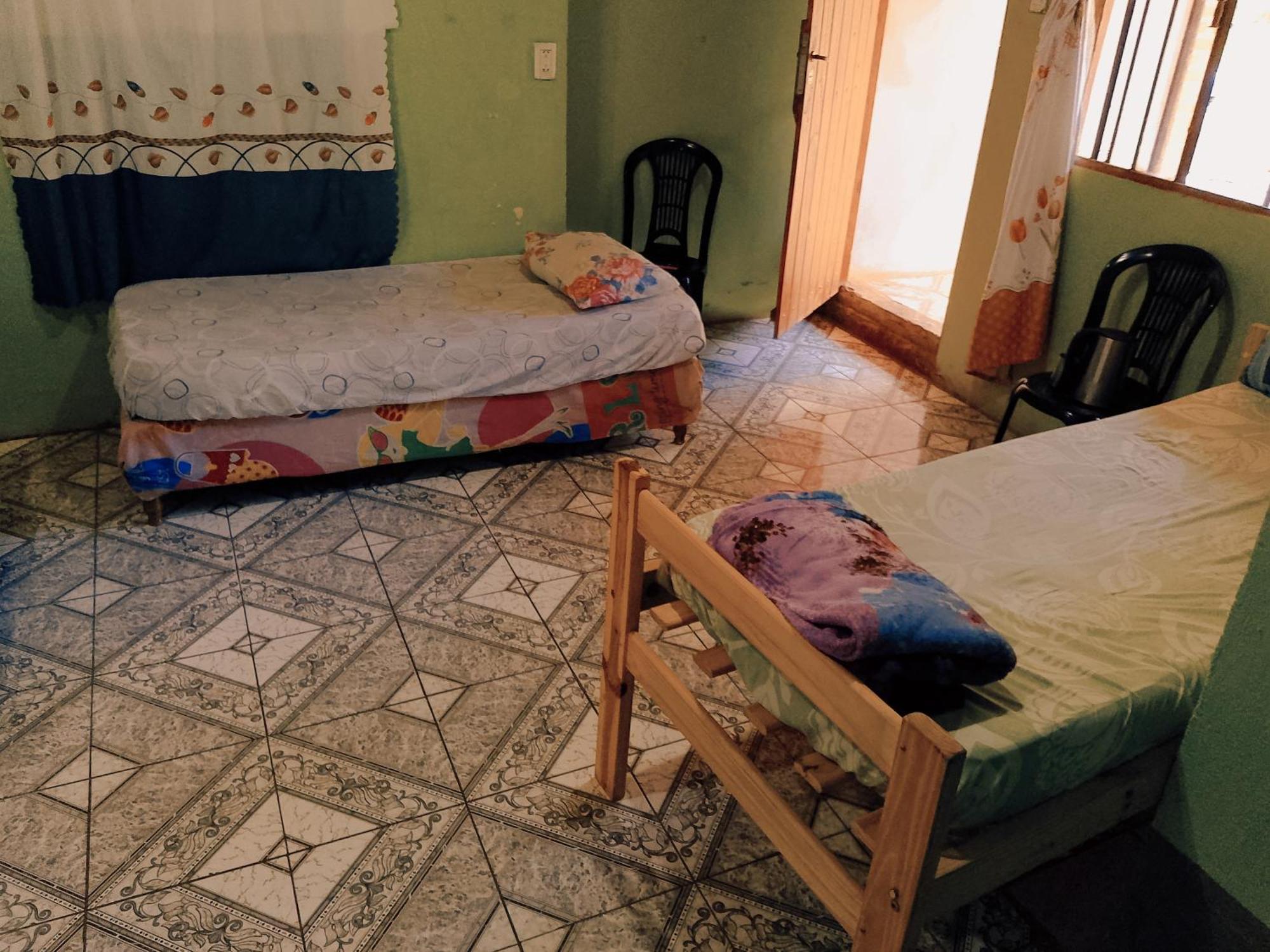 Hostel Loli Пуерто Игуасу Екстериор снимка