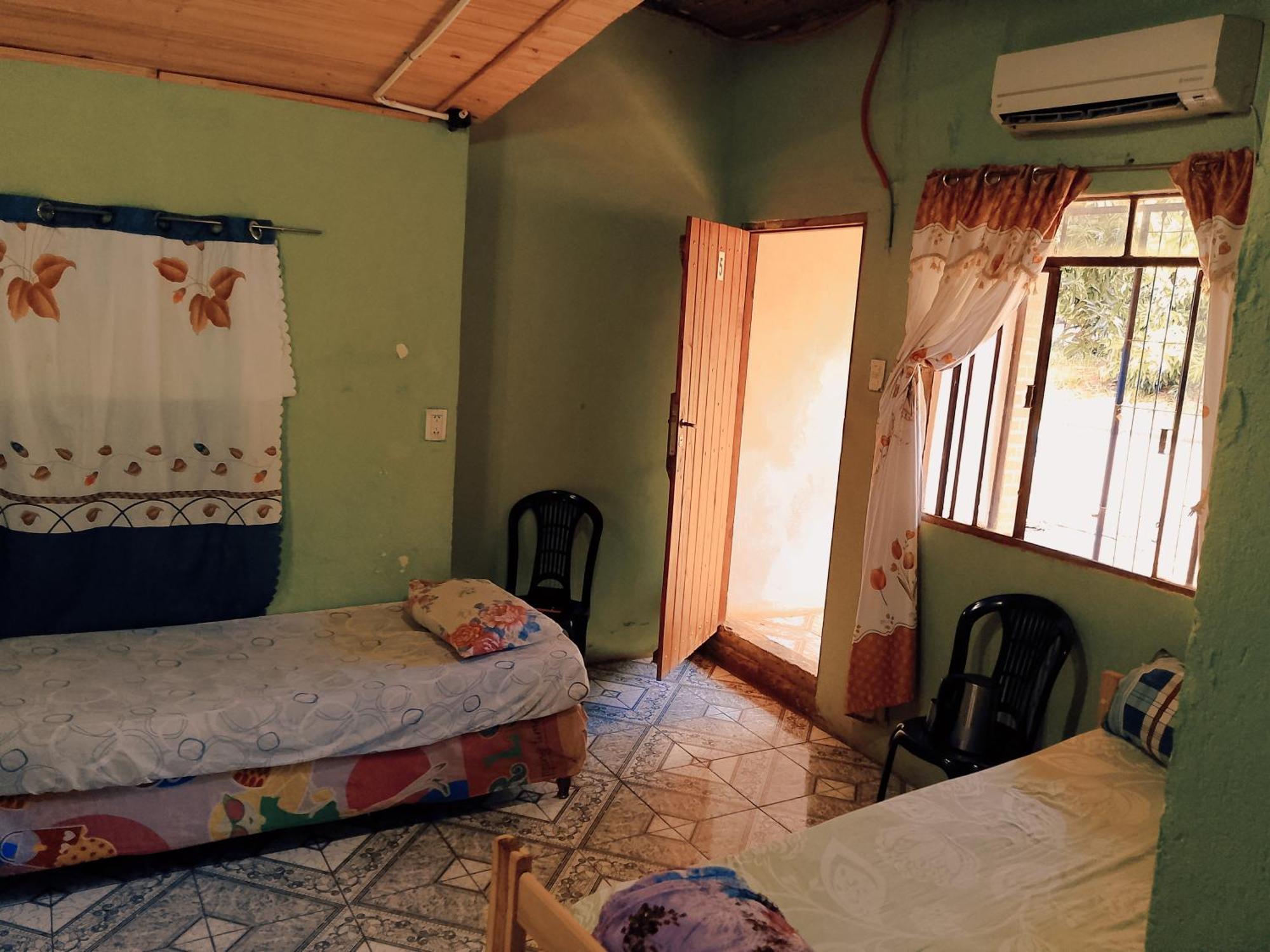 Hostel Loli Пуерто Игуасу Стая снимка